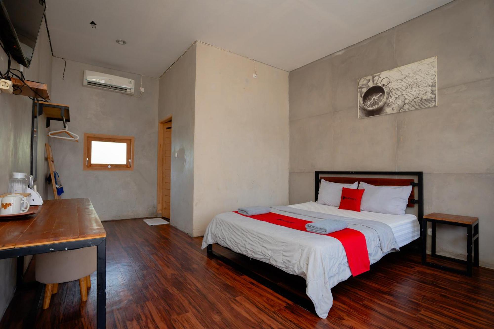 Hotel Reddoorz Syariah Near Lombok Epicentrum Mall 2*