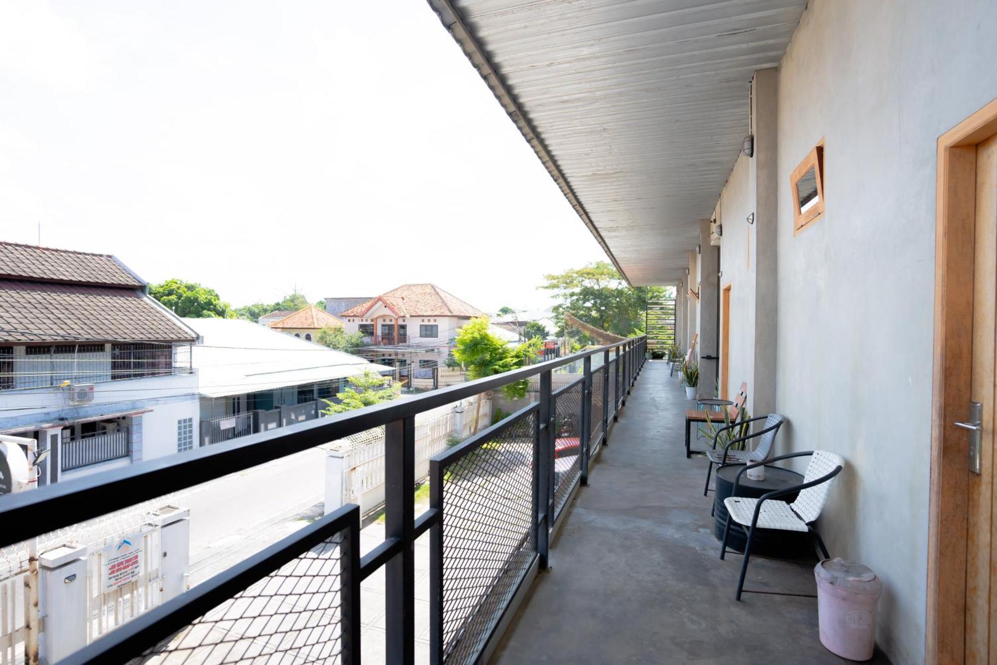 Hotel Reddoorz Syariah Near Lombok Epicentrum Mall 2*